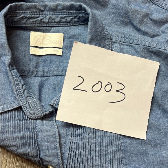 J. Crew Chambray Blue Casual button up shirt pleated size 12 woman - Picture 8 of 8